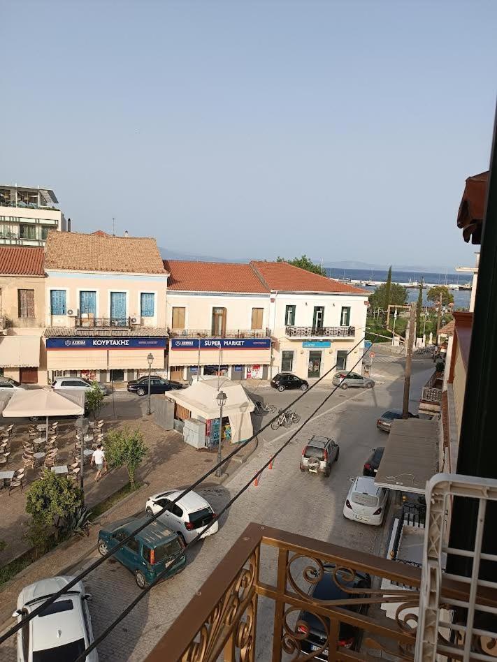 Amfitrion City Gythio Exterior foto