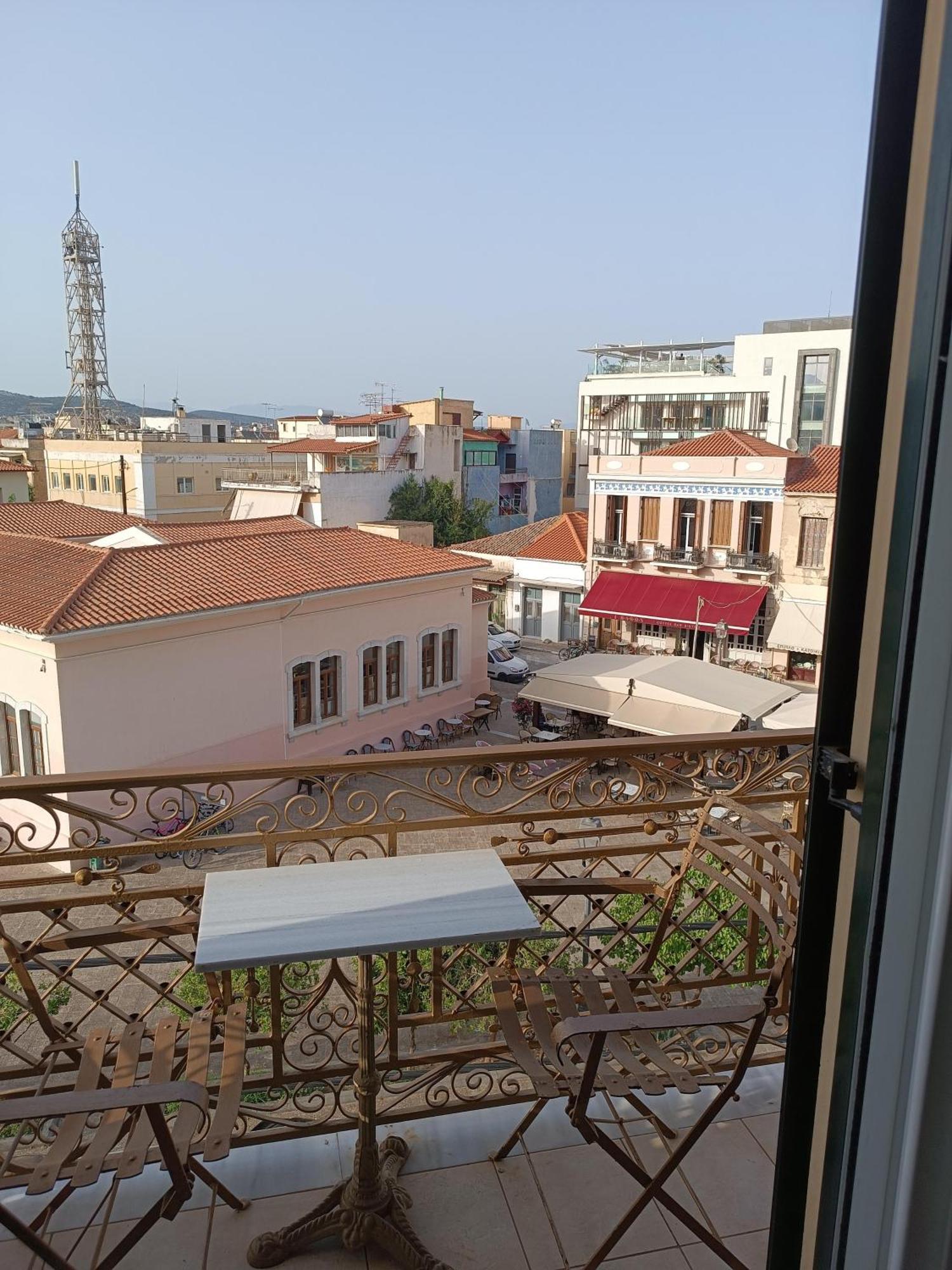 Amfitrion City Gythio Exterior foto